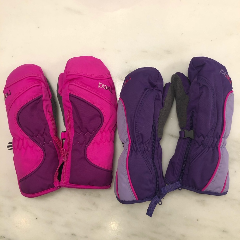 2 pairs of Head little girl snow mittens. Size 4-6